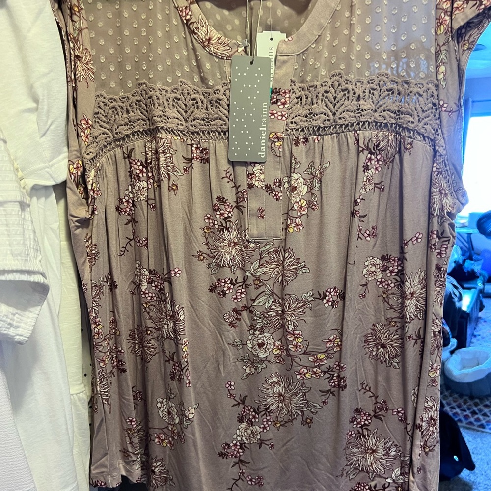 Custom Listing for Kyra